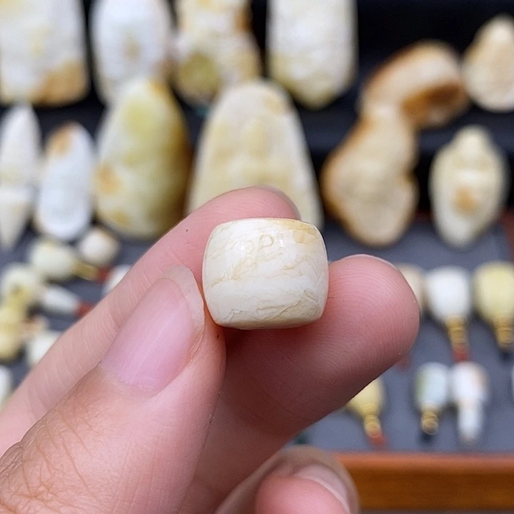 未镶嵌琥珀裸石13直切a626