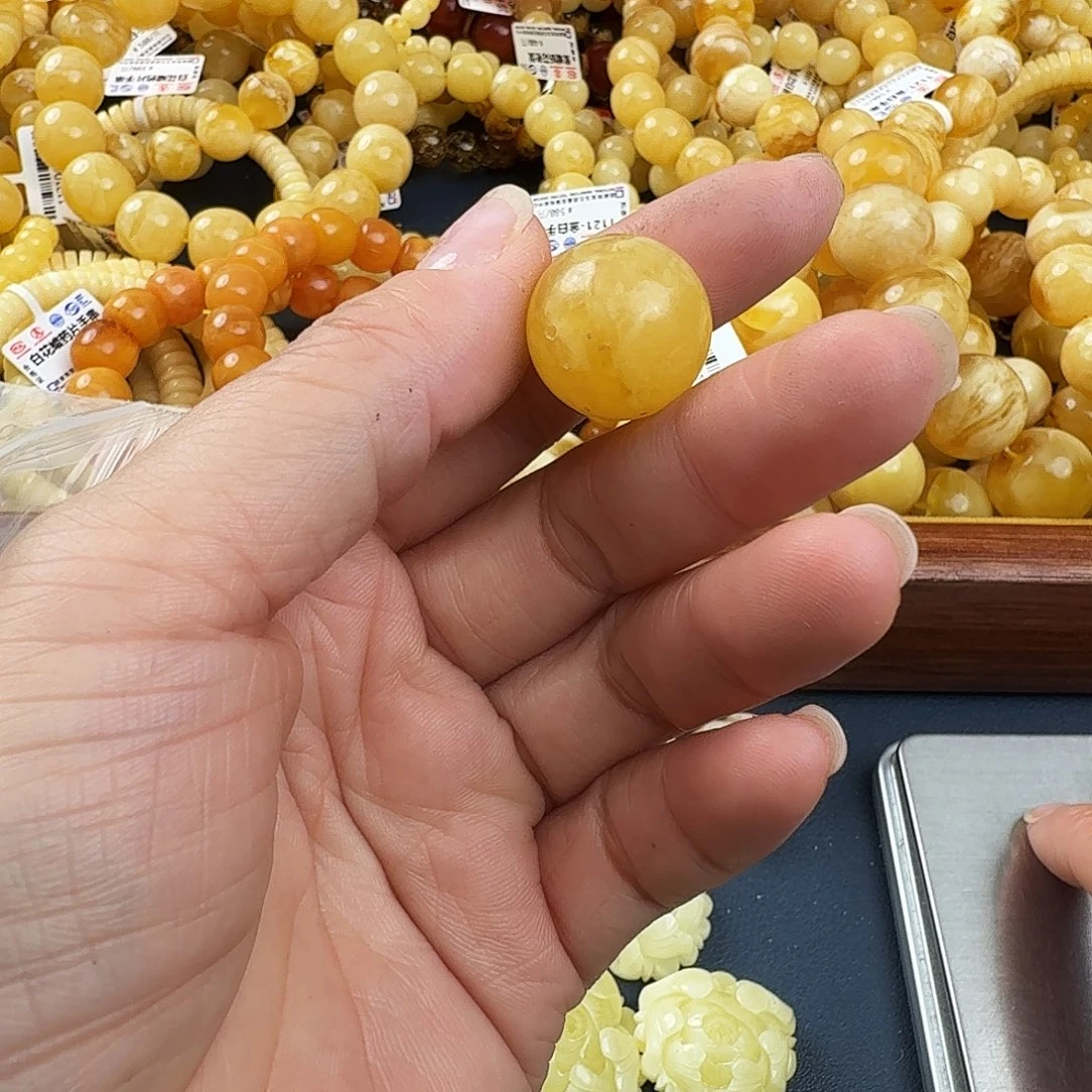 琥珀未镶嵌珠宝奇石