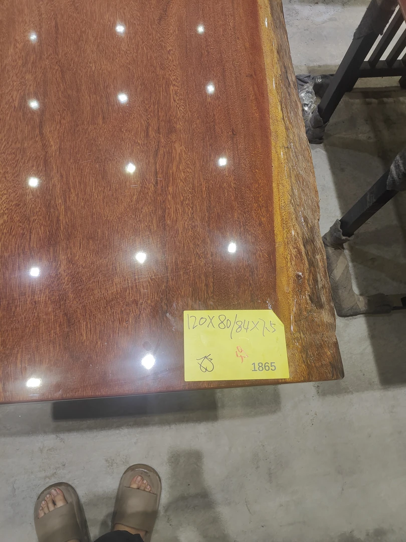 原木原切 整板整料  实木大板  没有拼接 贴皮 灌水泥 ！