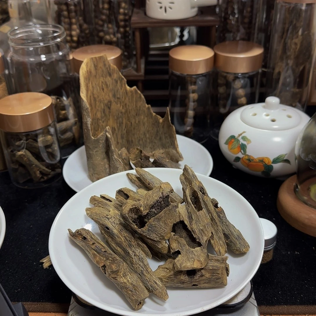 沉香碎屑沉香精品醇化小虫漏110.5克