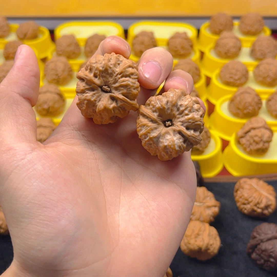 じ****文玩核桃吊坠36蛤蟆头全品