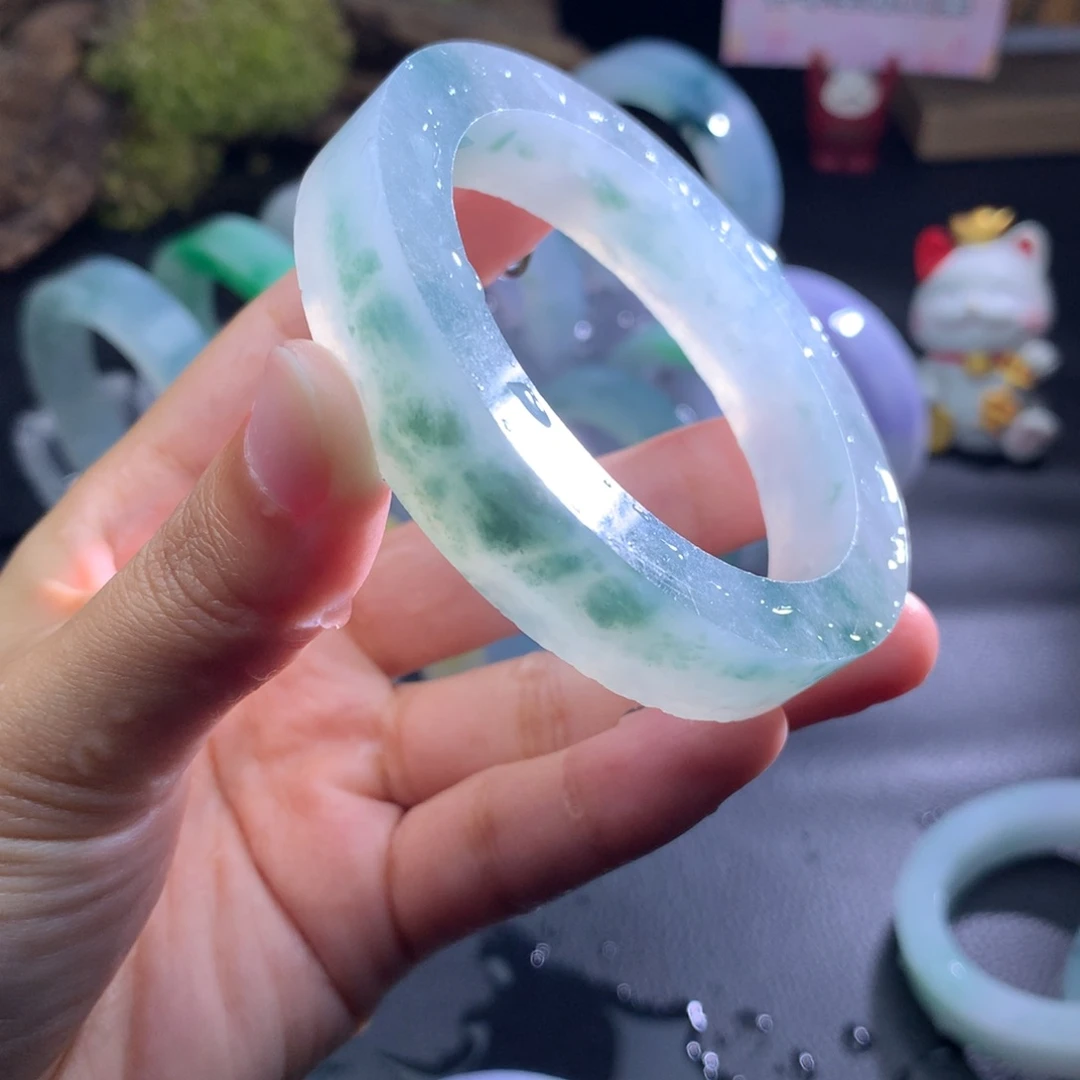 未镶嵌手镯定制翡翠刀*