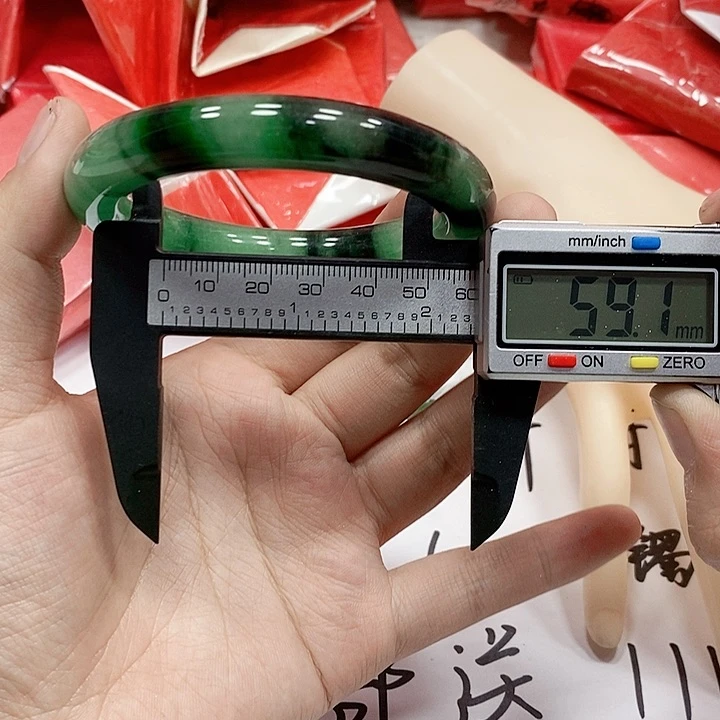 翡翠手镯未镶嵌194