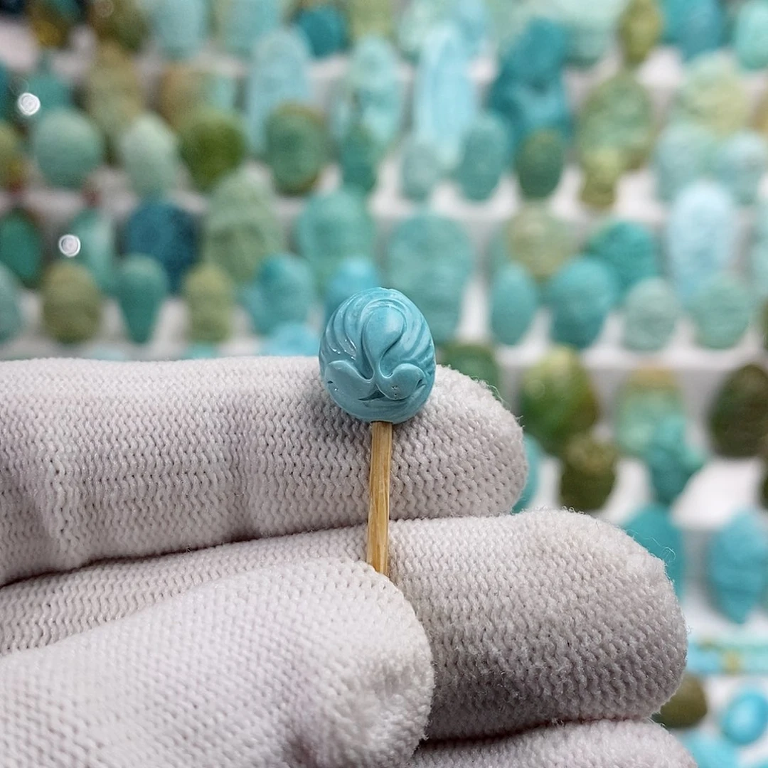 绿松石绿松石未镶嵌瓷**隅