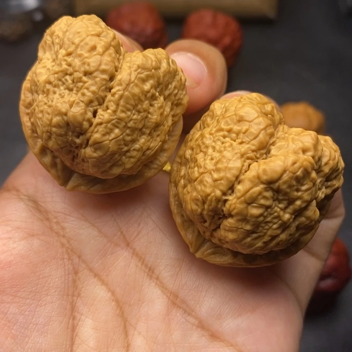 文玩核桃把件43尺蝴蝶蟾