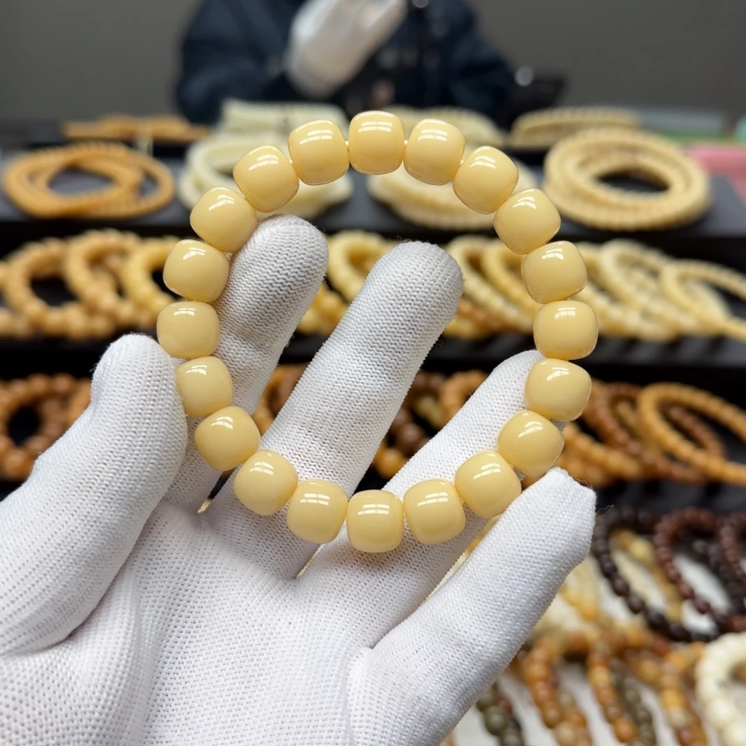 手串菩提根/象牙果11×12 8年 鬼工