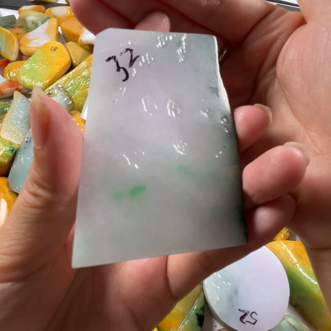【闪购商品】未镶嵌定制翡翠随**欲翡翠