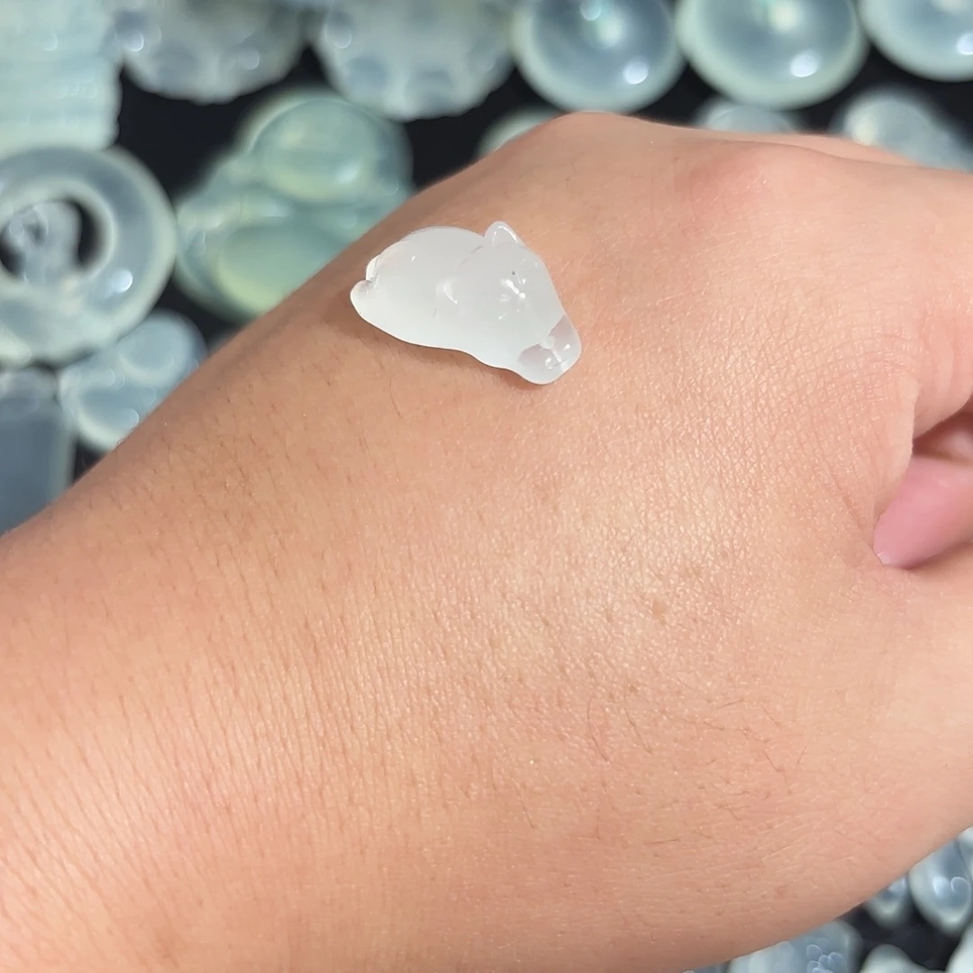 未镶嵌蛇纹石玉颈饰