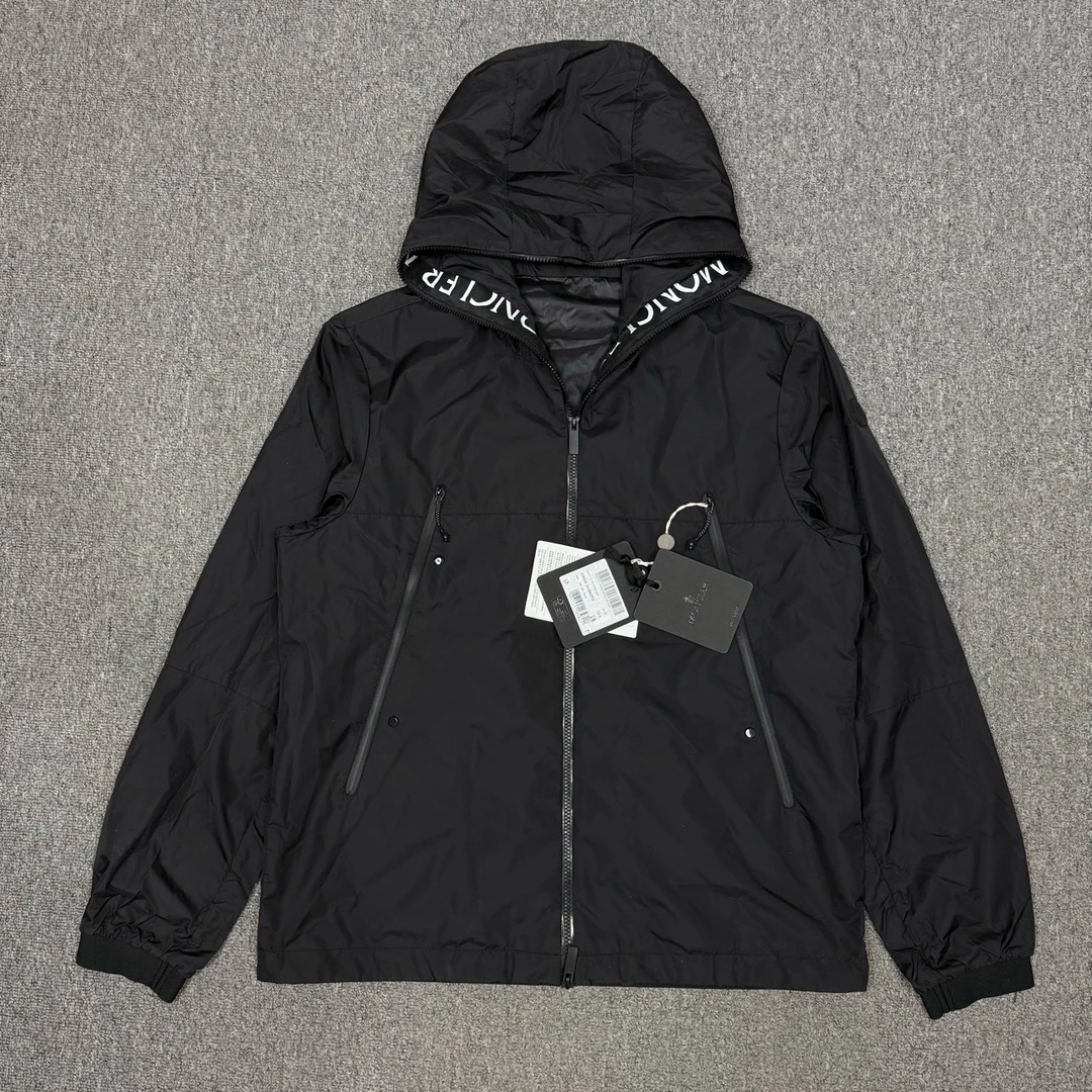 未使用 MONCLER 12854503 黑色门襟冲锋衣外套 未使用带吊牌4码