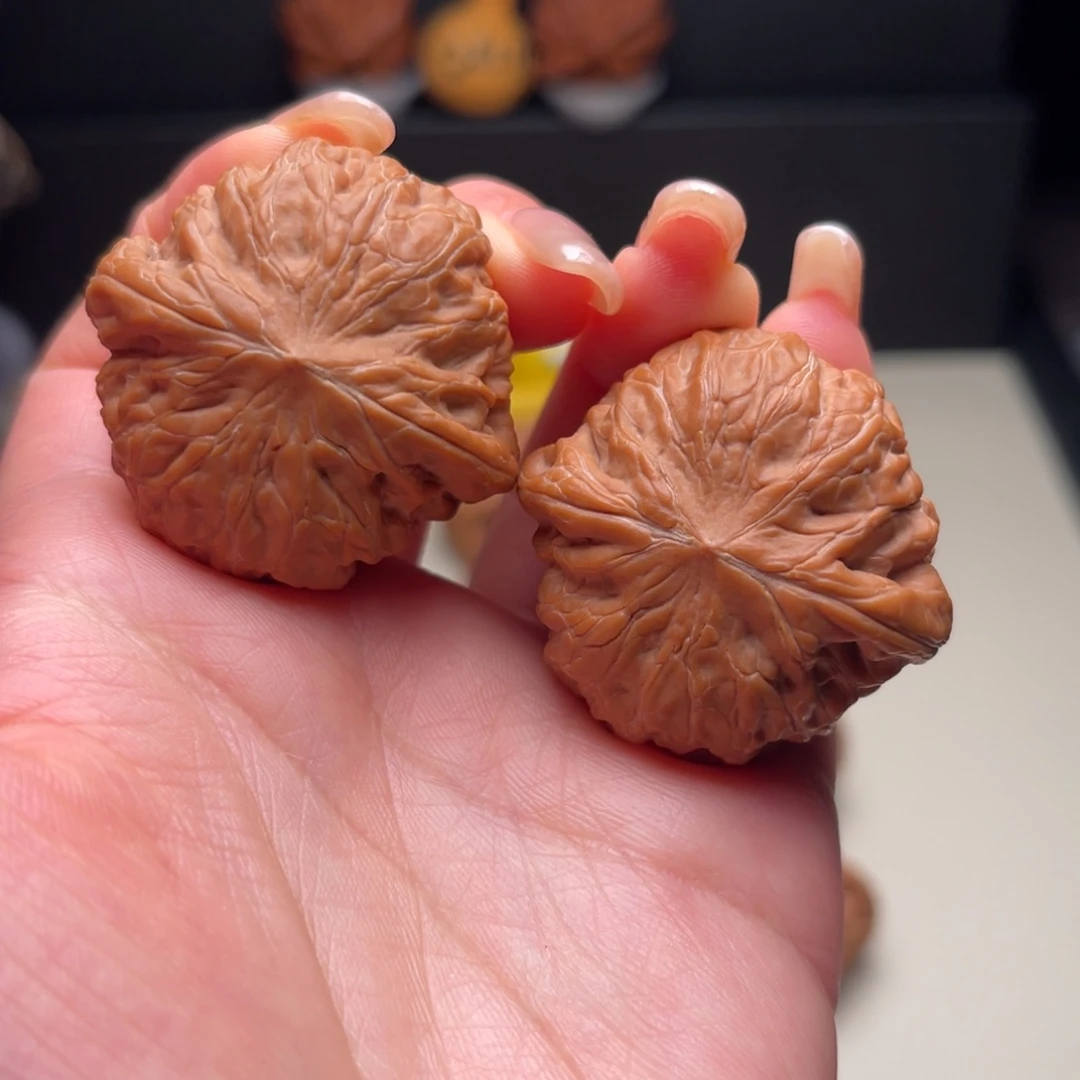 文玩核桃把件铁锤P051