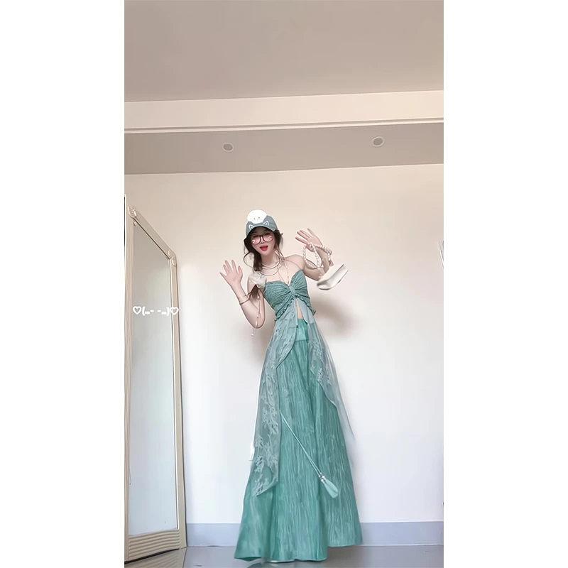早春穿搭一整套女2025气质纯欲露肩不规则抹胸上衣垂感宽松阔腿裤