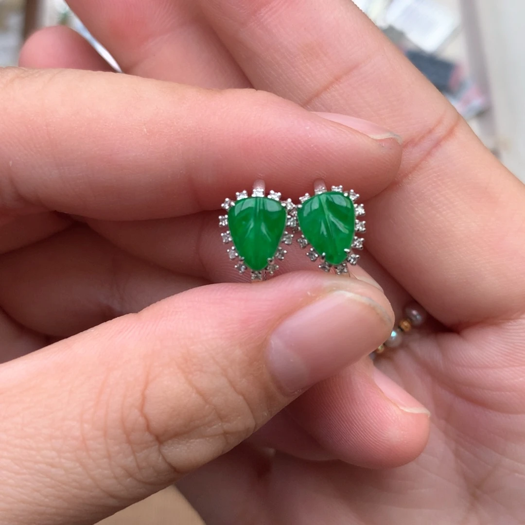 【闪购商品】18K金镶嵌挂件翡翠一