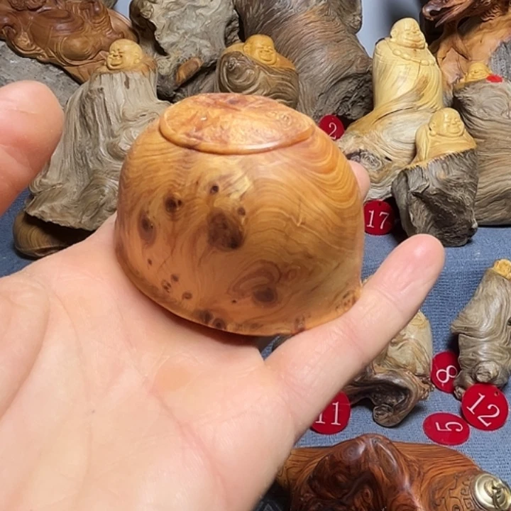 用***7太行崖柏工艺小件