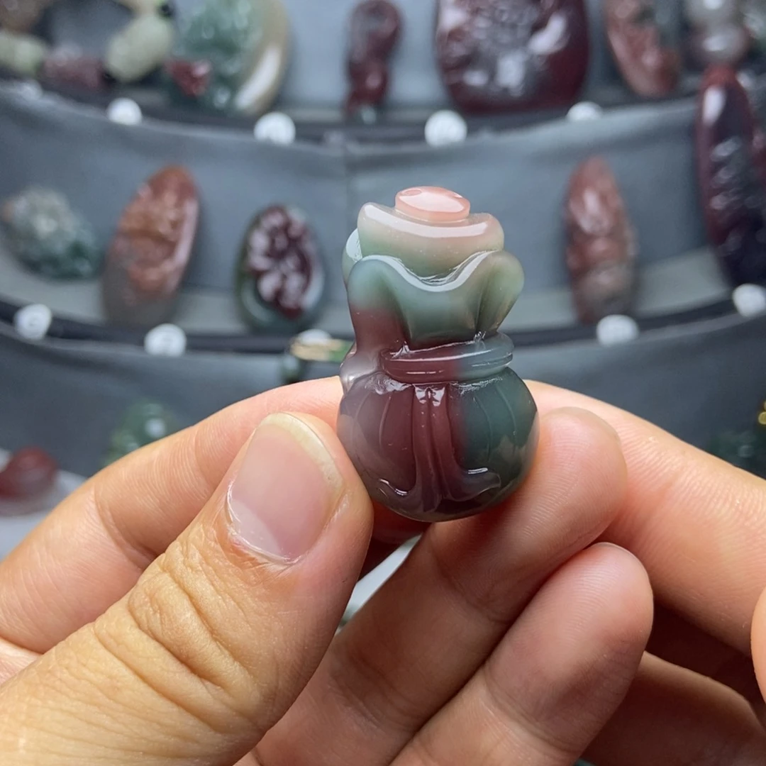 玛瑙/玉髓颈饰未镶嵌