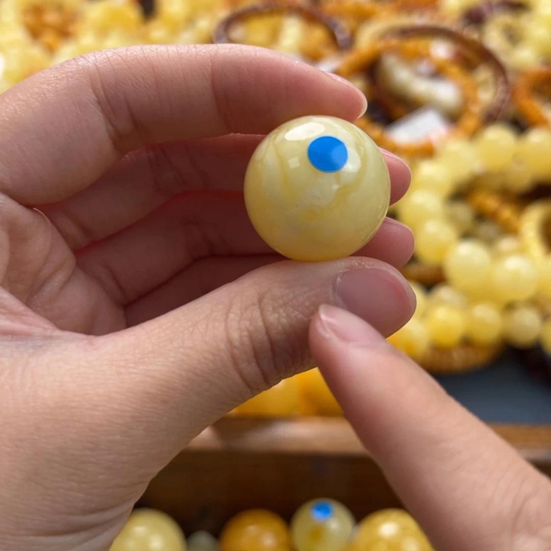 未镶嵌琥珀珠宝奇石