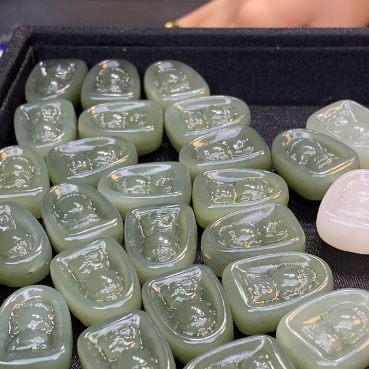 和田玉未镶嵌颈饰多样性发货一个