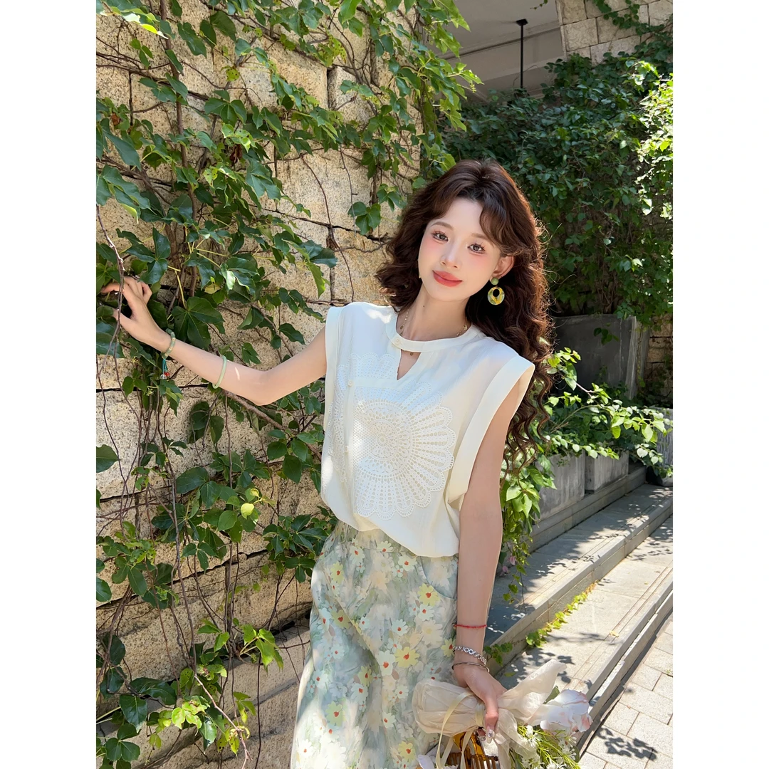 温舒敏【轻盈慕夏】复古港风设计感太阳花百搭短袖衬衫ML3903383