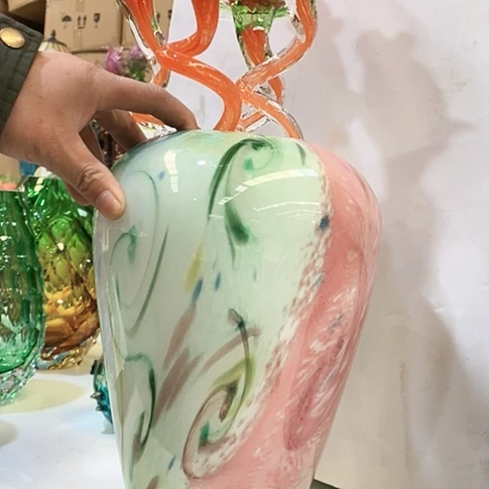 琉璃花瓶高31厘米口径10厘米