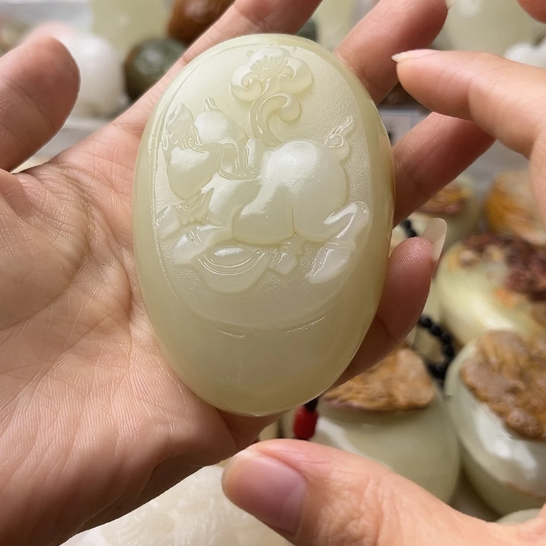 石材方解石手把摆件不退换猪