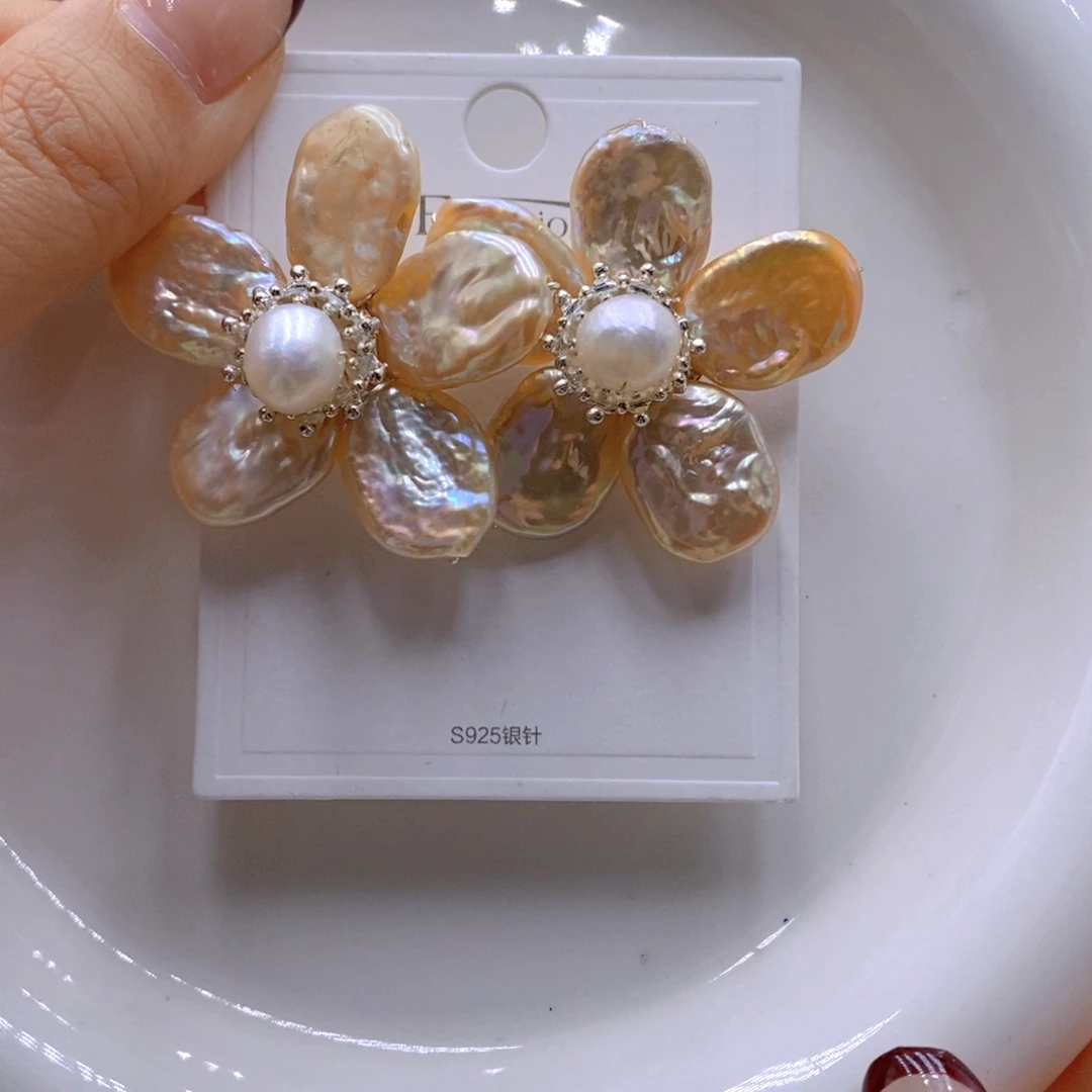 颈饰银S925镶嵌淡水珍珠