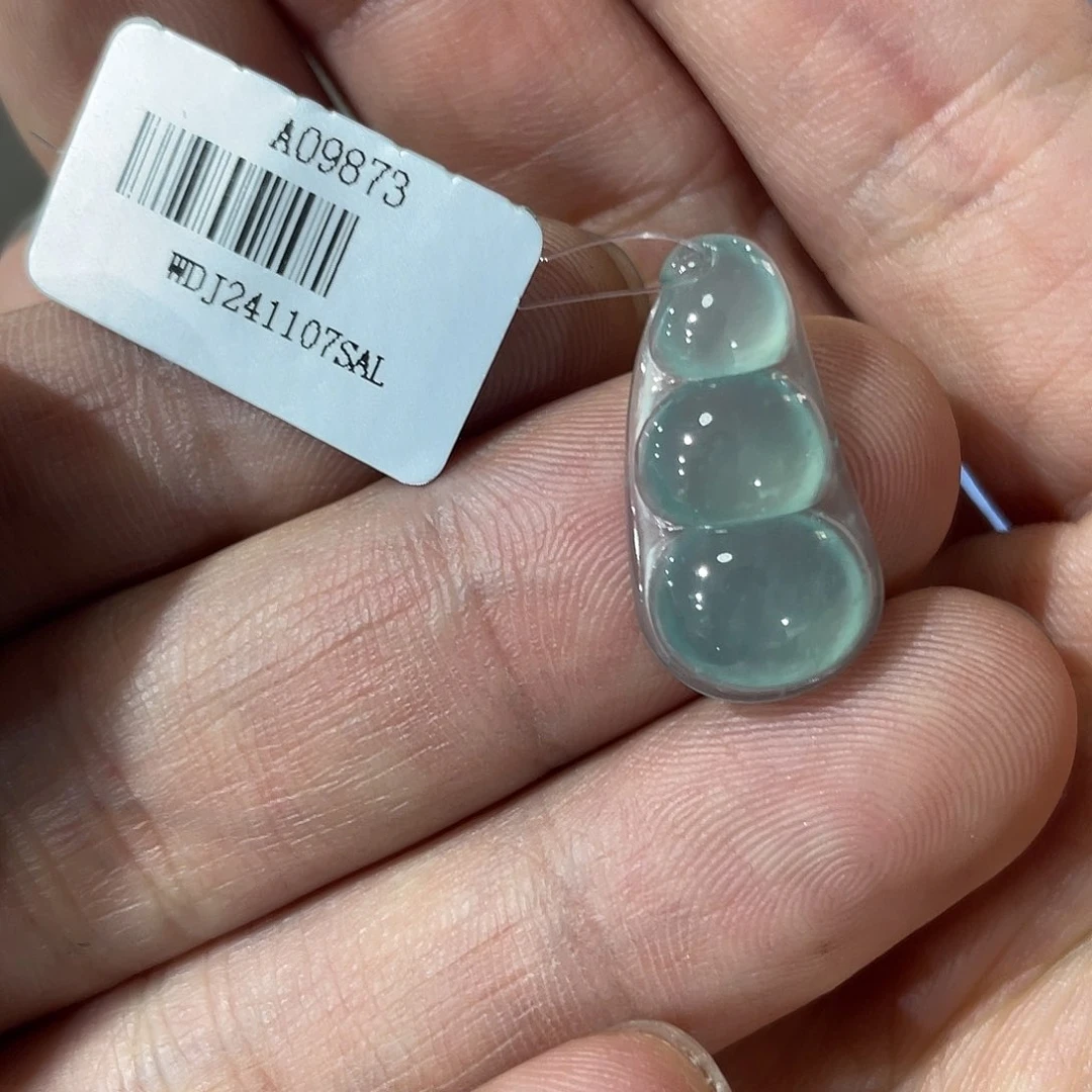 【闪购商品】翡翠颈饰未镶嵌天然翡翠冰透豆子