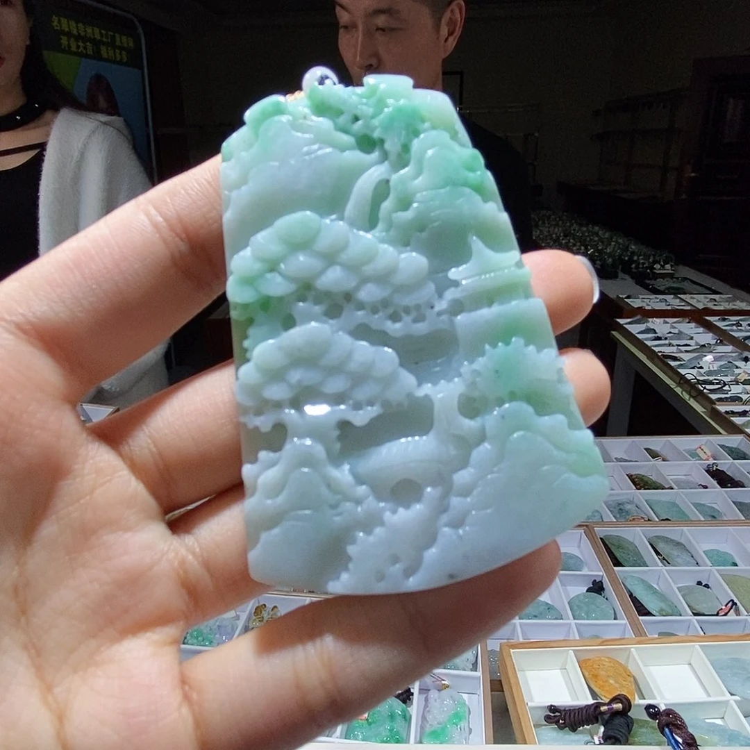 翡翠未镶嵌颈饰翡翠