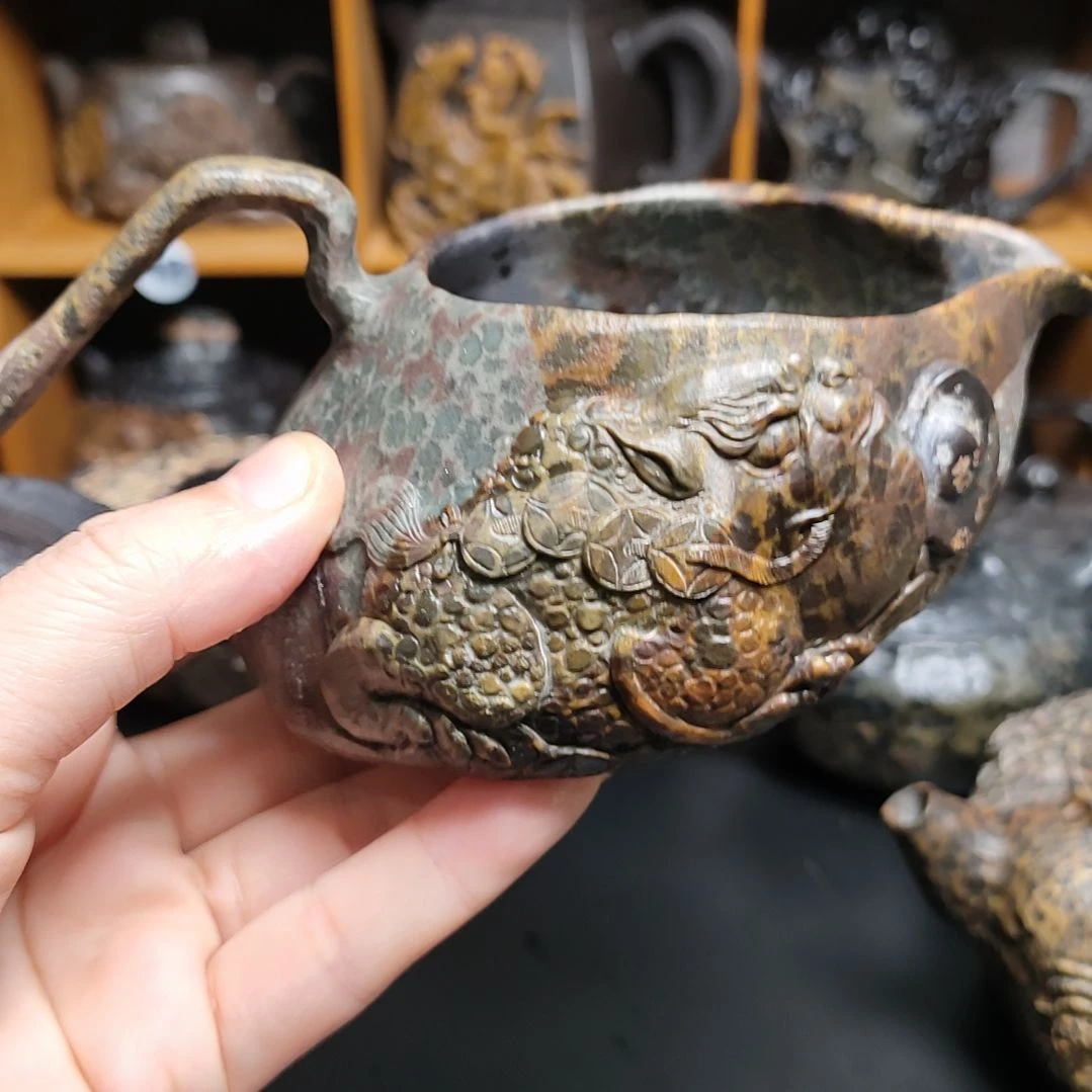 紫砂茶壶豪****1金蟾献瑞公道杯冰碛岩