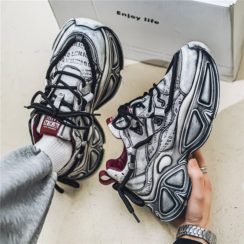 里奇·乔丹男鞋2025新款冬季百搭休闲厚底运动鞋青少年复古做旧增