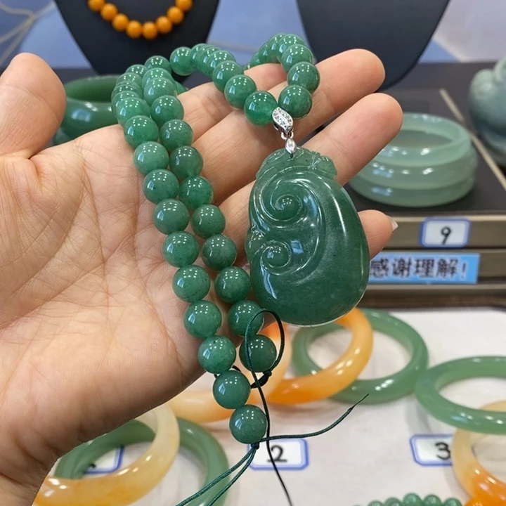 ****动石英岩玉银S925镶嵌颈饰