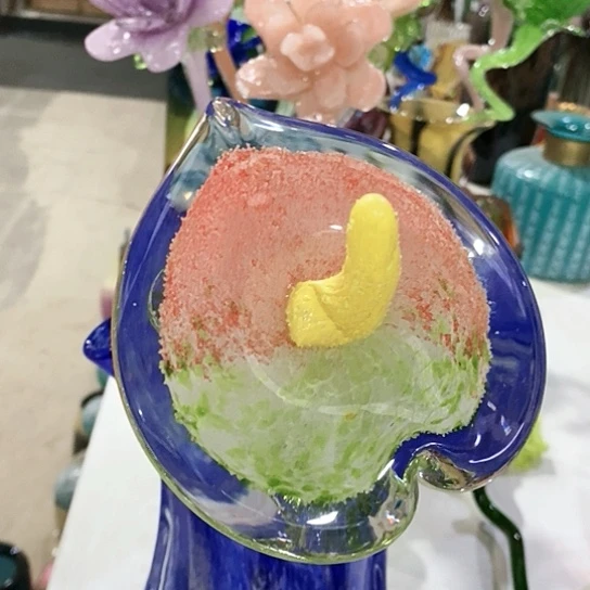 琉璃花瓶高45厘米宽9厘米