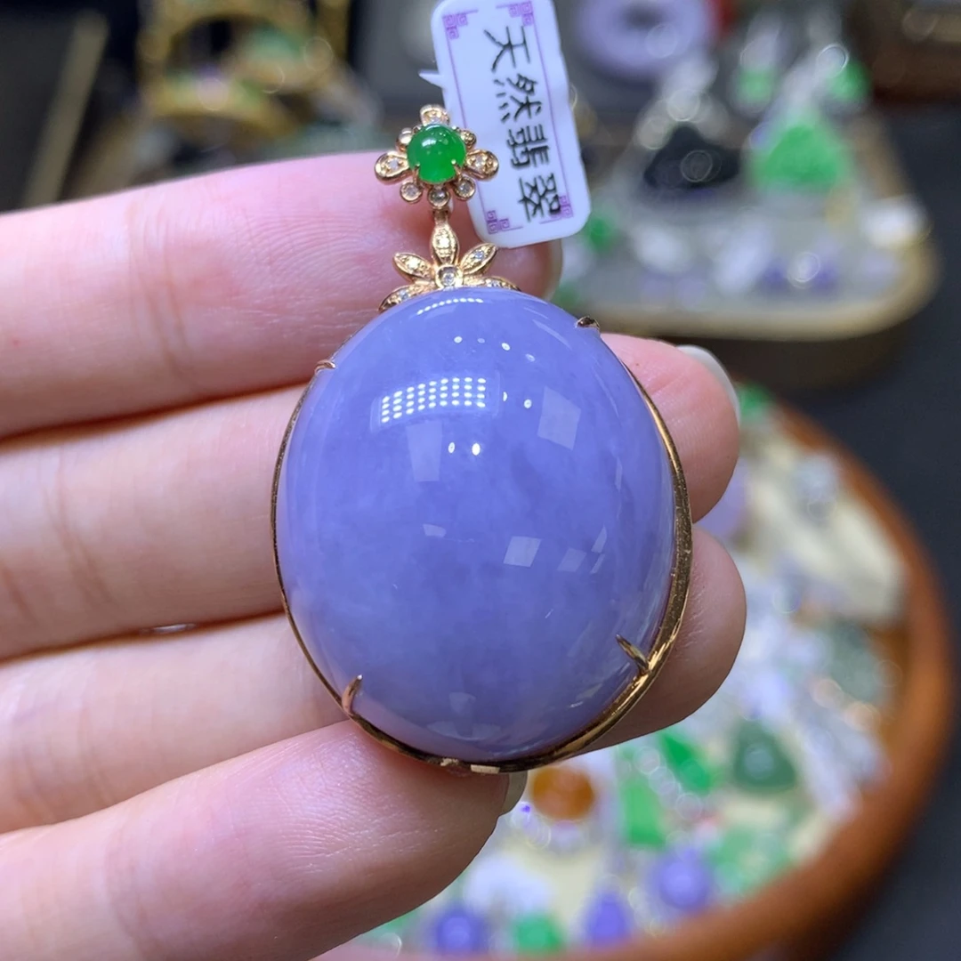 翡翠18K金镶嵌颈饰