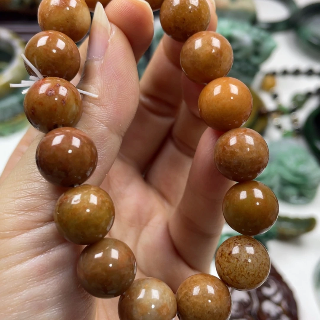 翡翠未镶嵌颈饰牌子