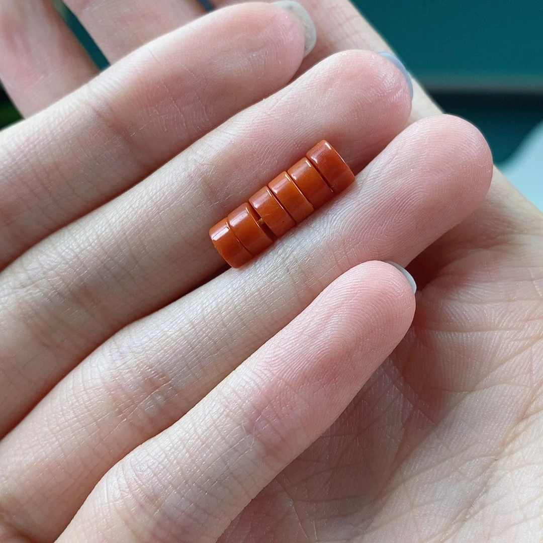 南红玛瑙未镶嵌珠宝奇石