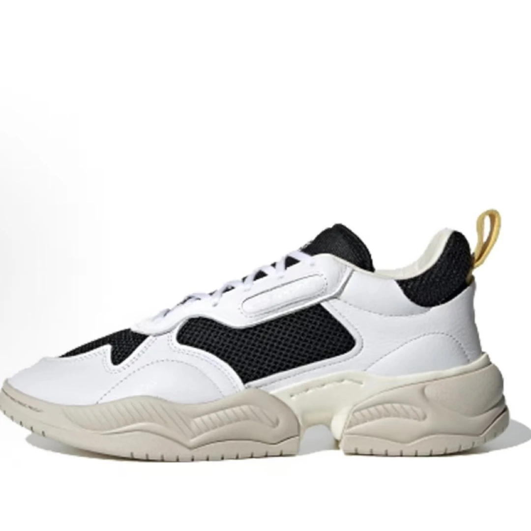 604 号 阿迪达斯运动鞋 EG6867