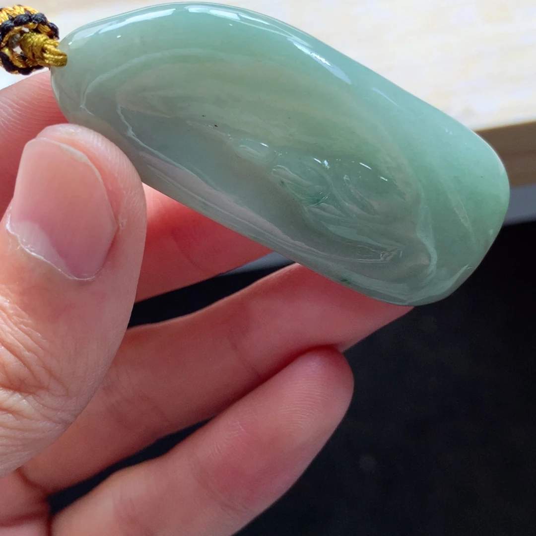 翡翠颈饰未镶嵌吊坠