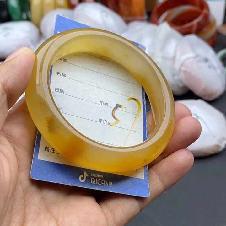 石英质玉未镶嵌手镯