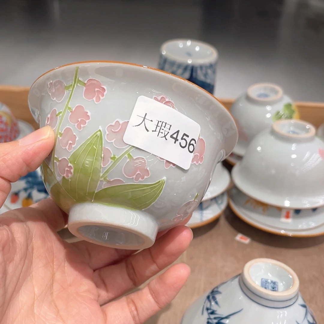 釉下手绘茶具微瑕