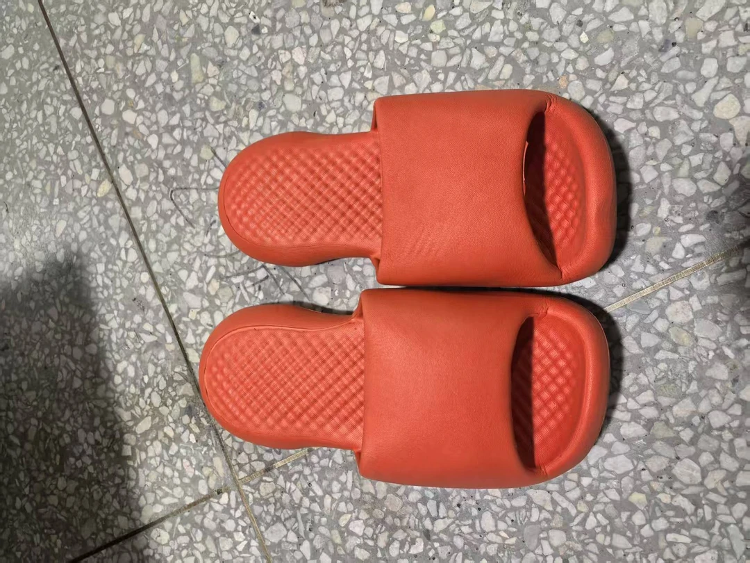 《厚广家》3楼35-36码居家外穿厚底踩屎感拖鞋 发1双 橘色微瑕疵