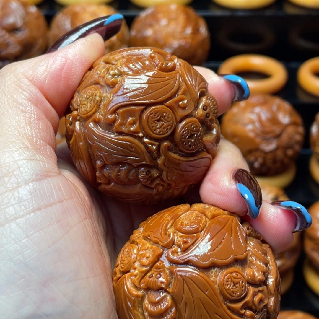 c****橄榄核把件橄榄球