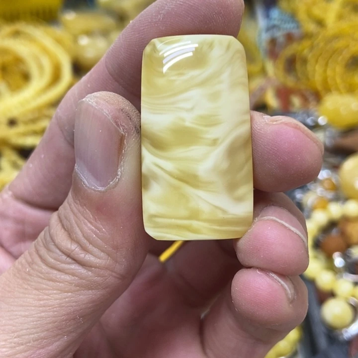 裸石蜜蜡未镶嵌吊坠