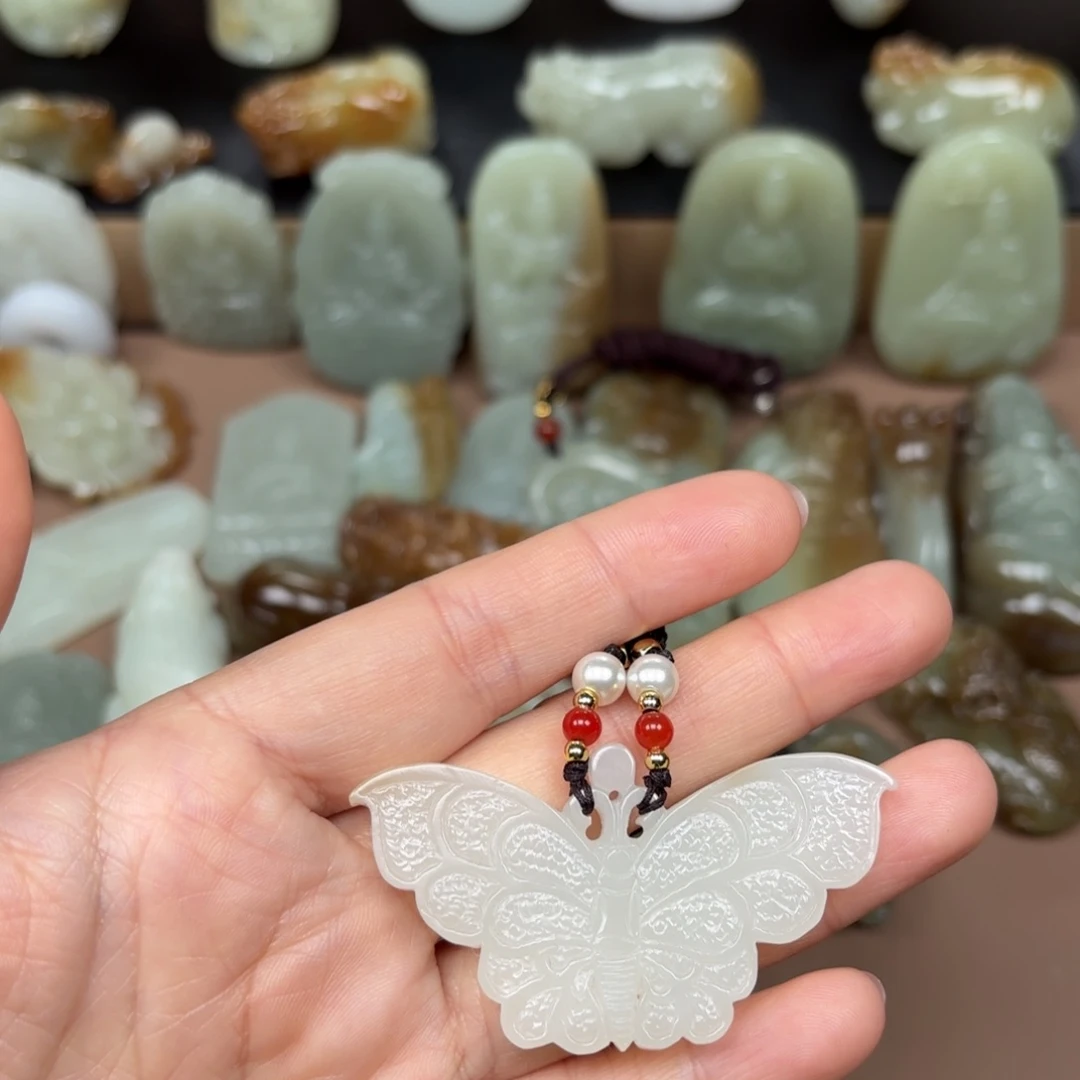 和田玉颈饰未镶嵌