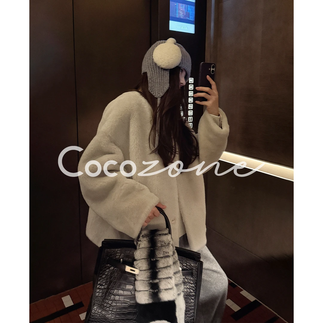 COCO ZONE 刘 一一 “甜奶茶”100羊皮毛一体单排扣皮草CD2A2900