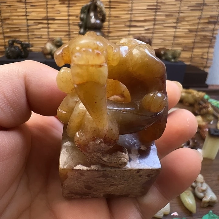 未镶嵌和田玉（糖玉）挂件
