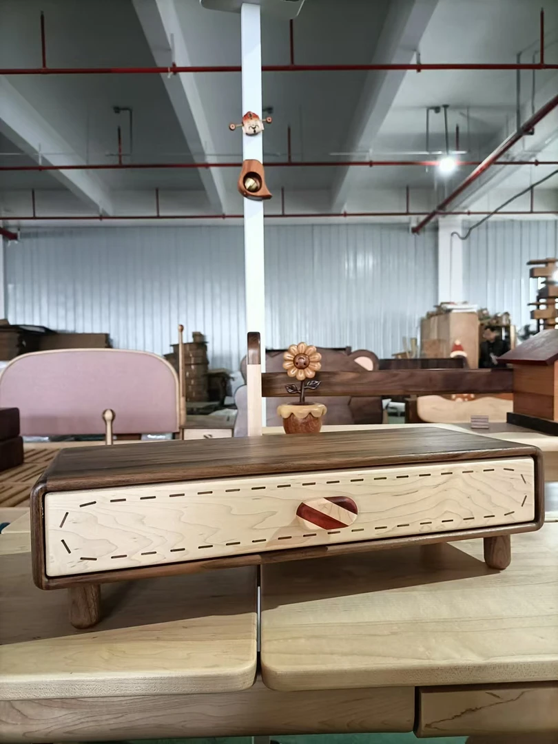 沐沐的房间糖果电脑增高柜