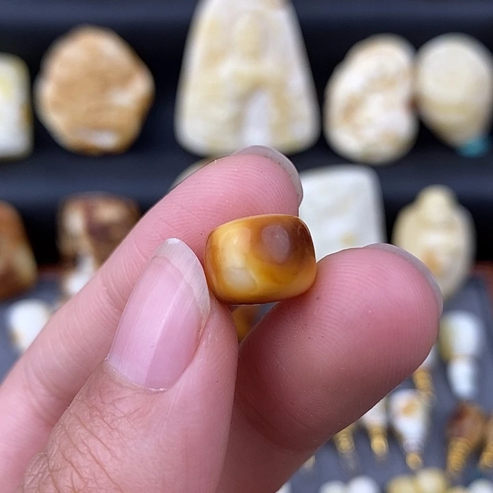 琥珀未镶嵌裸石11墩子v12