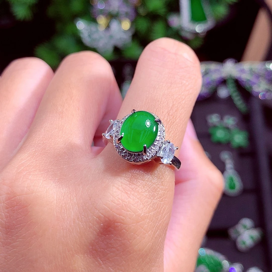 颈饰未镶嵌翡翠天然