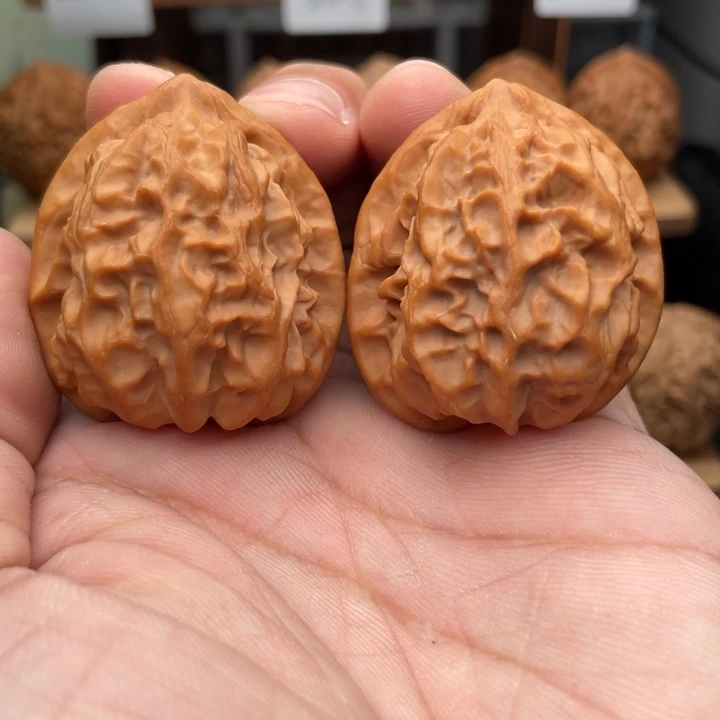 C***l文玩核桃把件野生软柿子