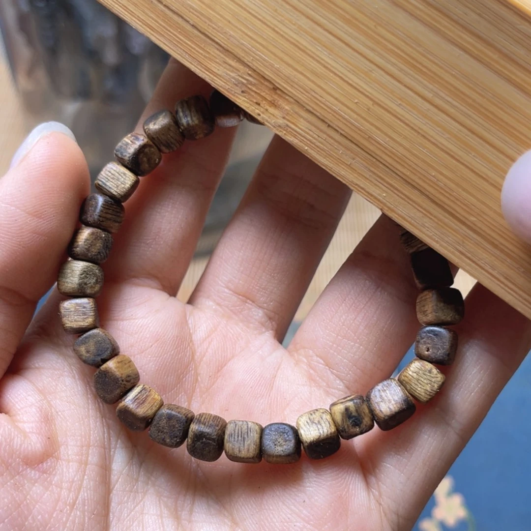 香榧木海南绿奇楠方糖手串