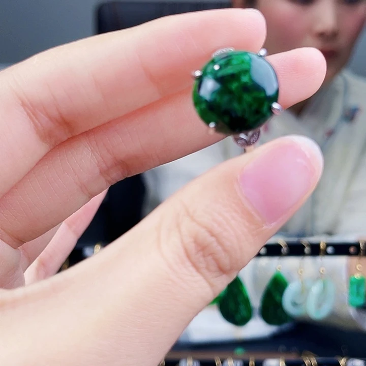 翡翠戒指银S925镶嵌饰品