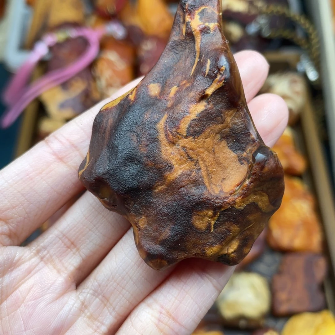 琥珀未镶嵌珠宝奇石